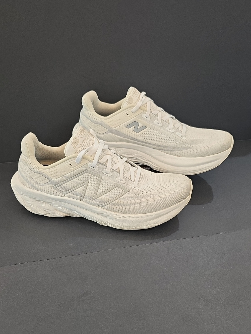 New Balance Fresh Foam 1080 Women's All-White Cushioned Sneakers Size 11 D Wide